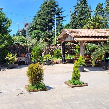 Guesthouse Gocha Beridze Batumi Ngoại thất bức ảnh