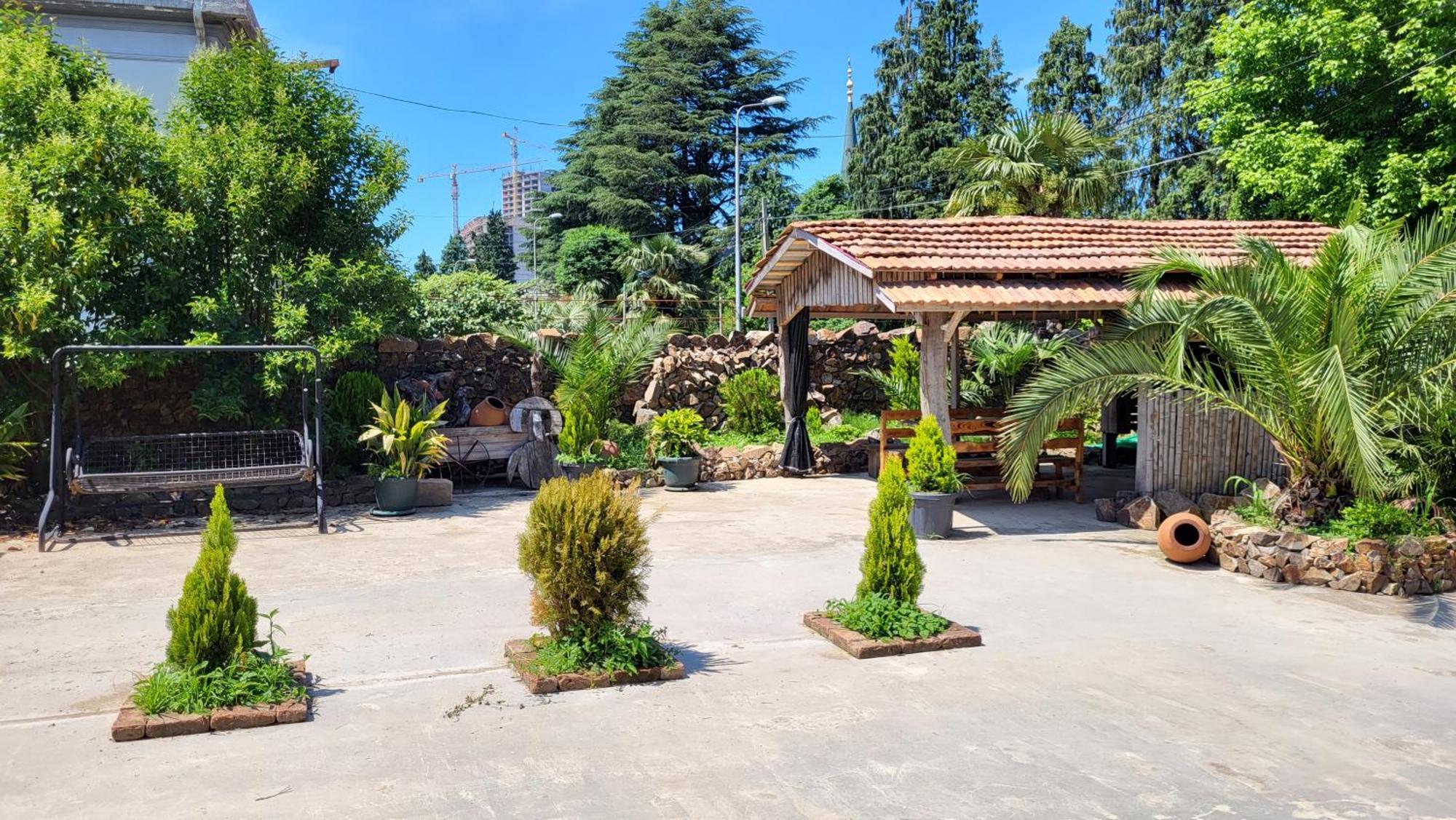 Guesthouse Gocha Beridze Batumi Ngoại thất bức ảnh